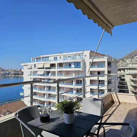 Apartment In Saranda Near Sandy Beach شقة ساراندا