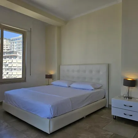 Apartment In Saranda Near Sandy Beach ساراندا