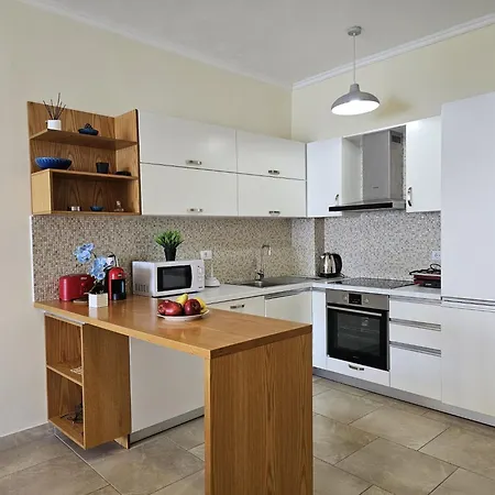 شقة Apartment In Saranda Near Sandy Beach ساراندا